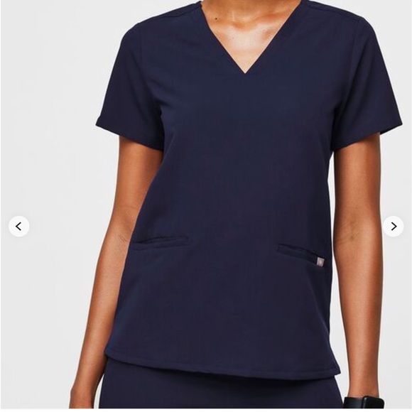 NWT FIGS XS w-casma three pocket top burgundy or black - Picture 1 of 7